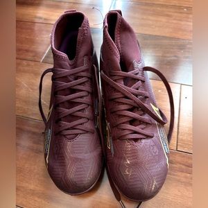 EUC maroon mercurial Nike youth soccer cleats
